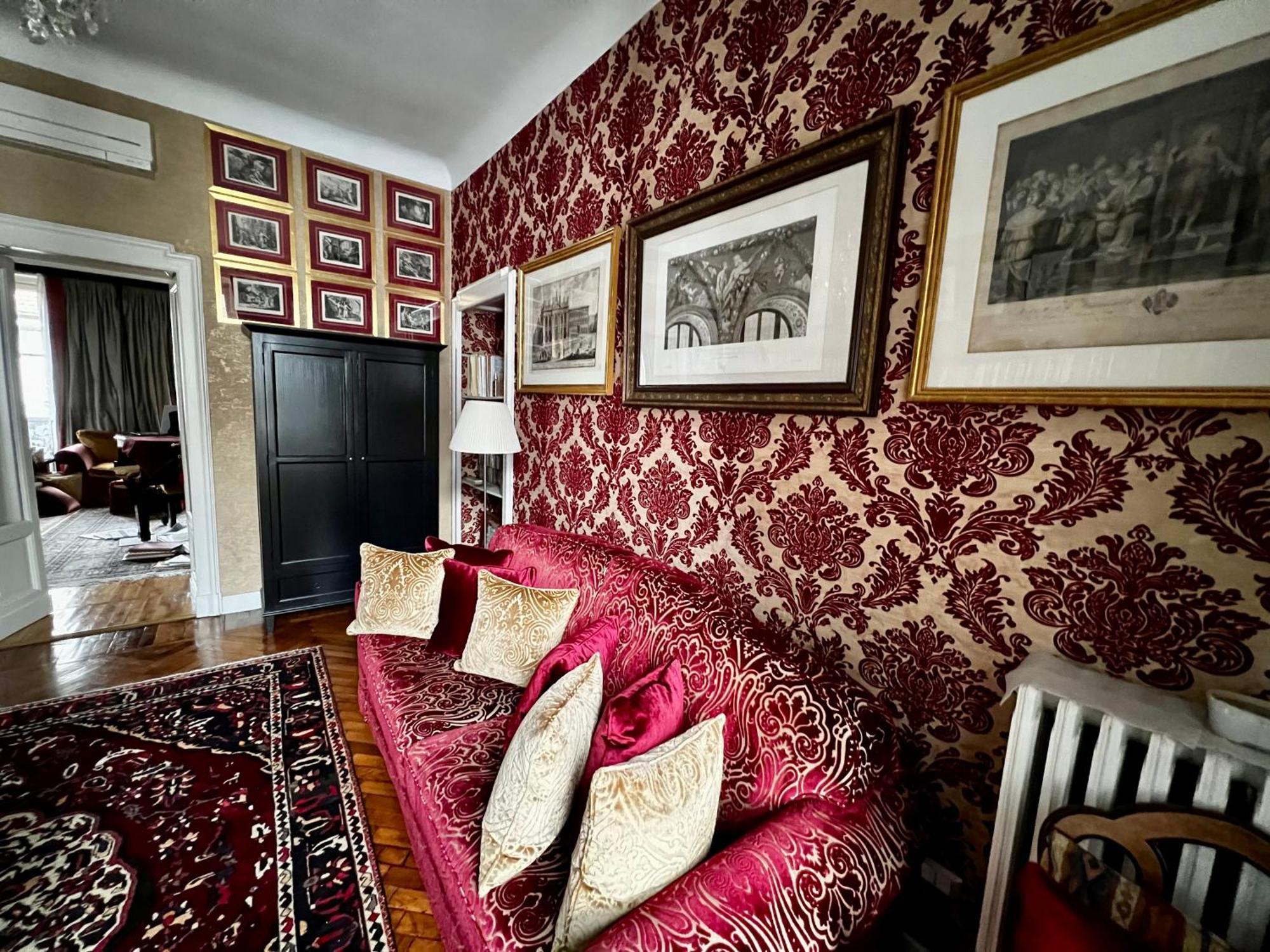 Luxury Room In Central Art Nouveau Building Next To Metro Station Milan Bagian luar foto